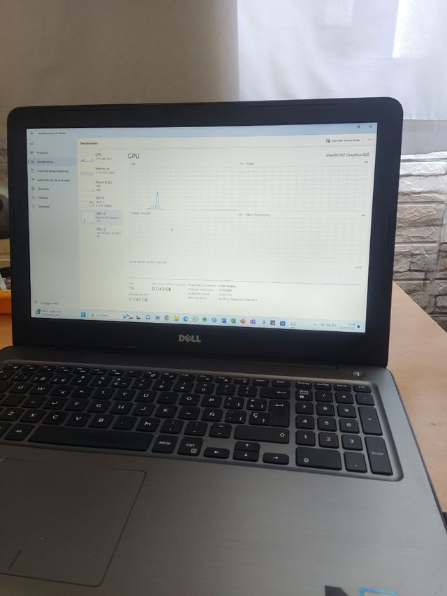 Dell Inspiron P66F 15"- 8GB RAM, 250GB SSD SAMSUNG