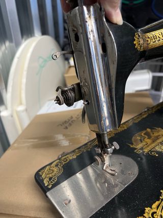 Máquina de coser Singer Antigua