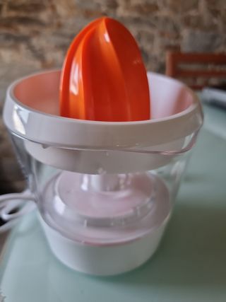 Exprimidor eléctrico
