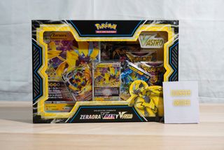 Caja Zeraora VMAX y VSTAR Pokémon