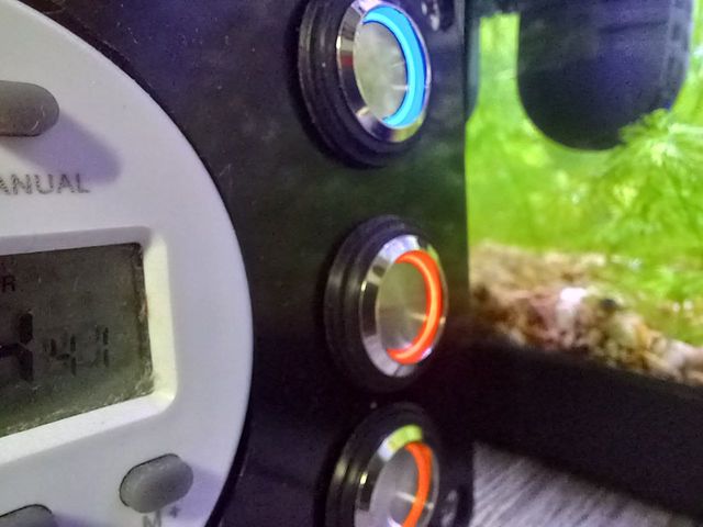 Temporizador de luz e controle para 3 dispositivos de aquário