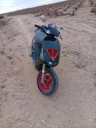 Piaggio NRG - Scooter