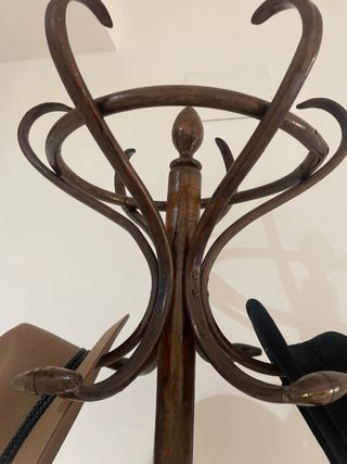 Perchero madera Thonet vintage.1,95 altura.