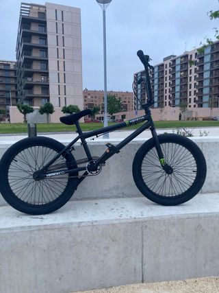 Bicicleta BMX Monster nueva
