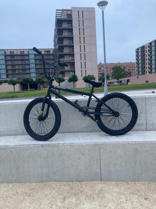 Bicicleta BMX Monster nueva
