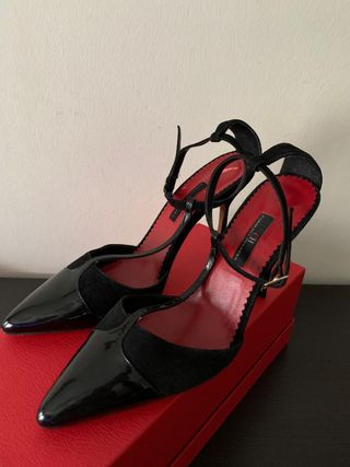 Tacones Carolina Herrera negros, talla 39