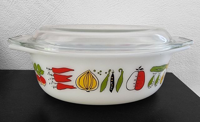 Casseruola vintage in vetro e porcellana