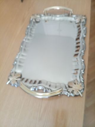 Bandeja plata - metal dorada