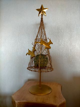 Arbol Navidad metal dorado