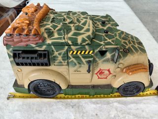 Fuoristrada Ninja 
Veicolo Militare+20 Soldatini