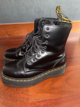Botas Dr Martens negras plataforma