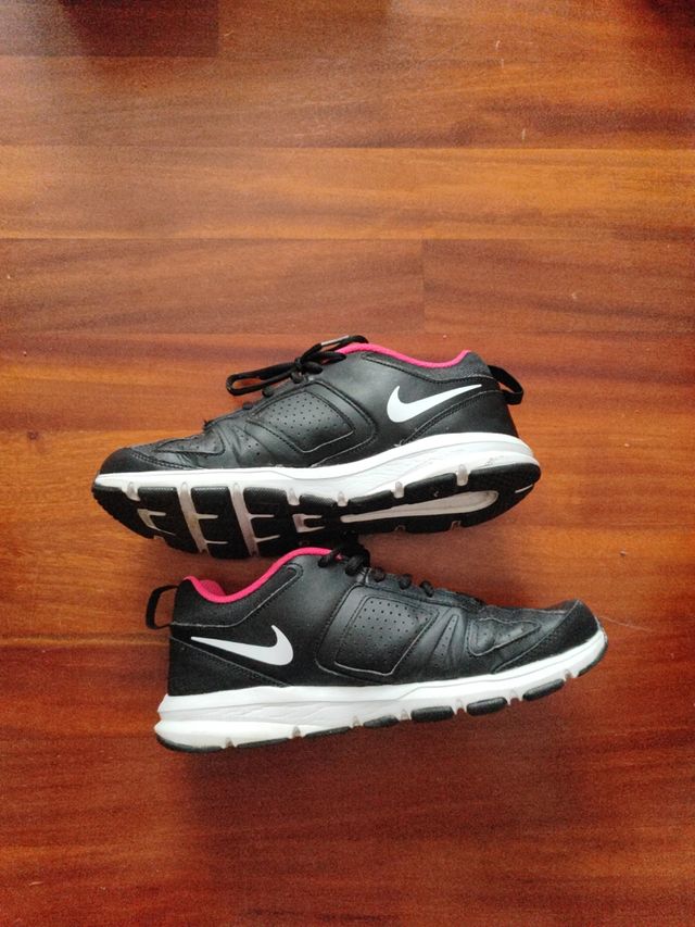 Zapatillas Nike T-Lite XI - Talla 40