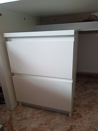 Mesa escritorio blanca + cajonera
¡Rebajado!