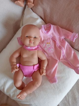 Muñeca bebé recién nacida