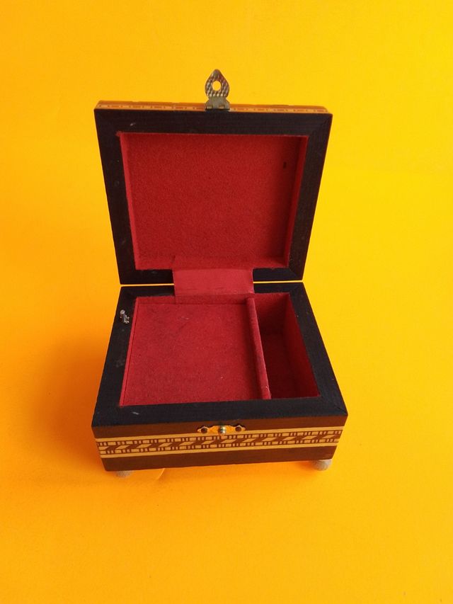 Cofanetto musicale Granada - Artigianato