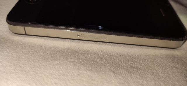 iPhone 4 - Smartphone Apple negro