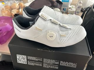 Zapatillas Shimano blancas ciclismo