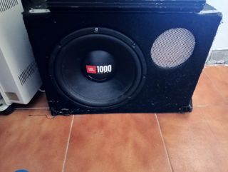 Subwoofer JBL 1000W + Amplificador JBL Grand Touri