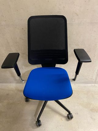 Silla oficina moderna azul
sensor de presión