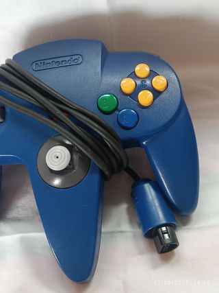 Mario Kart + mando azul. Funcional. NINTENDO 64