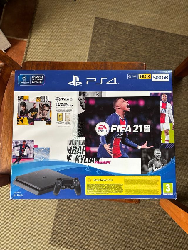 PS4 (PlayStation 4) + 4 juegos