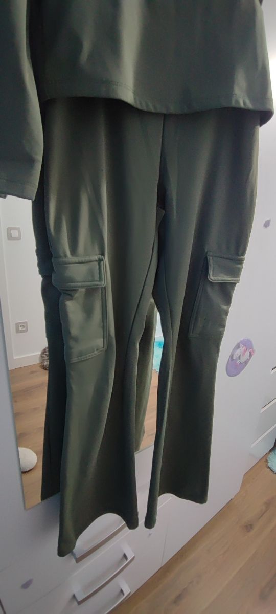 Conjunto Zara niña - Legings y camiseta verde caqu