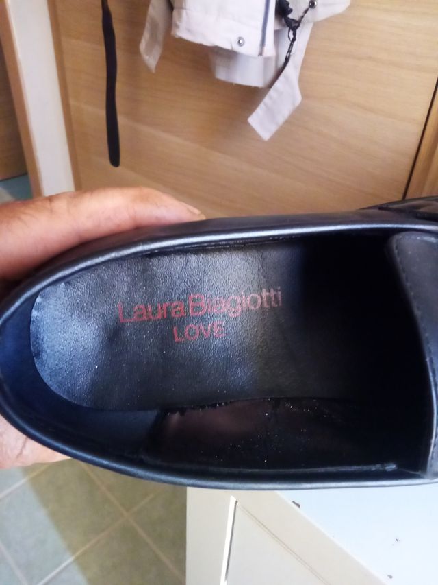 Mocassini neri con catena