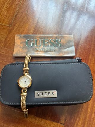 Reloj GUESS mujer dorado