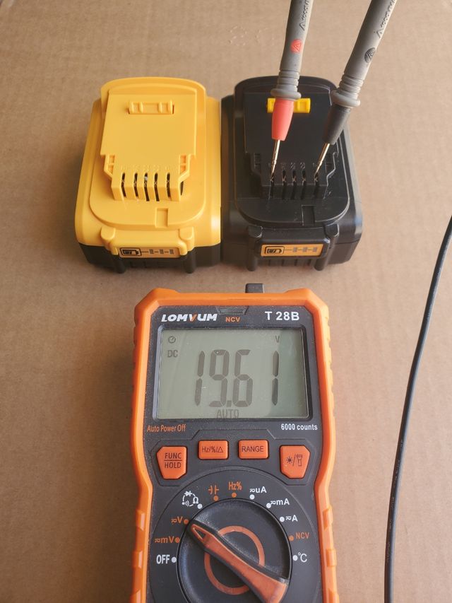 2 Baterías DeWalt 20V 4.0Ah DCB200