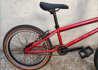 BMX Street - Bicicleta roja