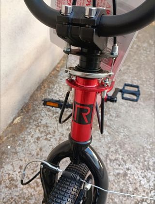 BMX Street - Bicicleta roja