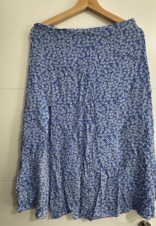 Falda midi azul estampada