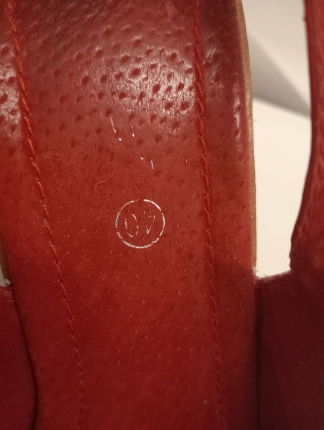 Sandalias rojas tacón cuña talla 40