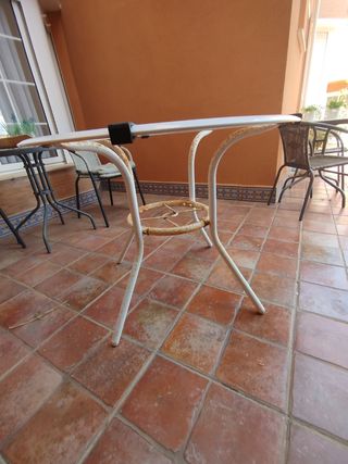 Mesa jardín redonda cristal blanco