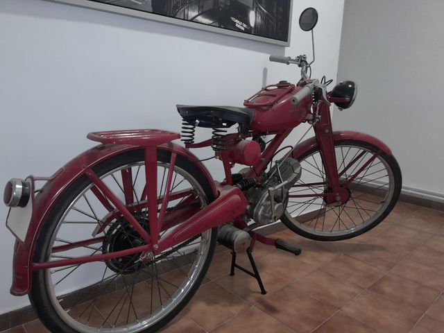 Moto Guzzi 65cc: Restaurada