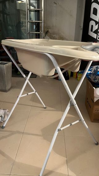 Bañera bebé Jané con patas plegables