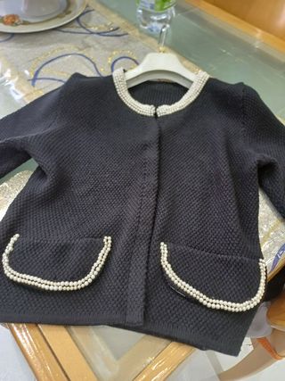 Maglioncino nero con perline, donna