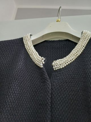 Maglioncino nero con perline, donna