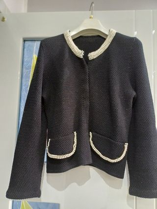 Maglioncino nero con perline, donna