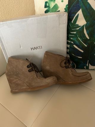 Botines Hakei ante marrón, talla 38