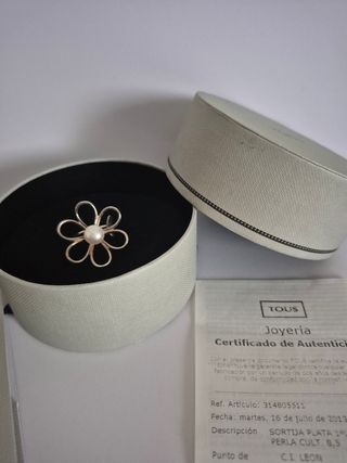 Anillo Tous flor plata perla