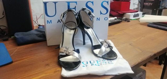 Sandali Guess neri e argento n. 39