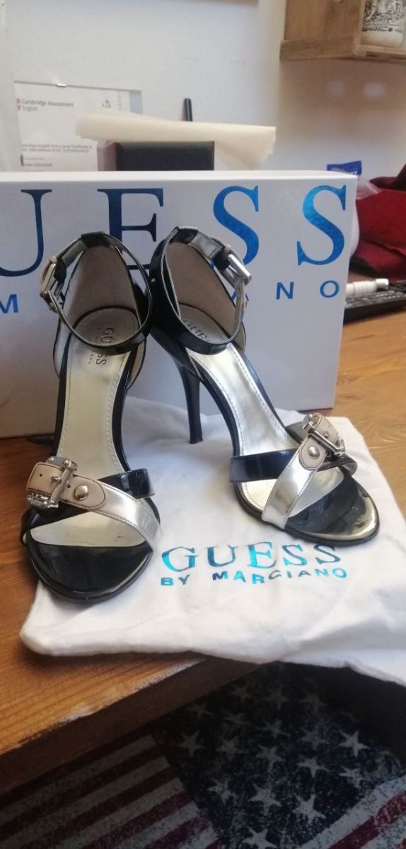 Sandali Guess neri e argento n. 39
