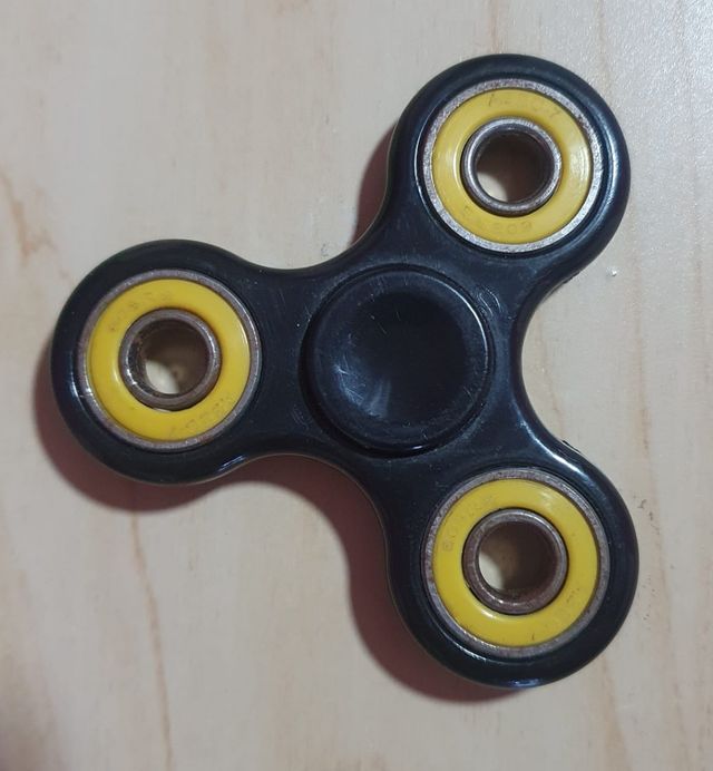Fidget Spinner x4 - Colores surtidos