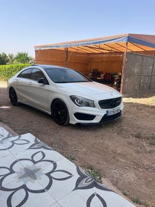 Mercedes-Benz Clase CLA 2015