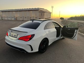 Mercedes-Benz Clase CLA 2015