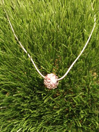 Collar bola brillante plata rosa