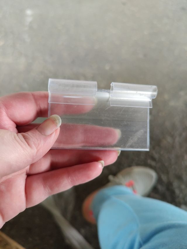 Etiquetas transparentes para tienda. 0,25 unidad.