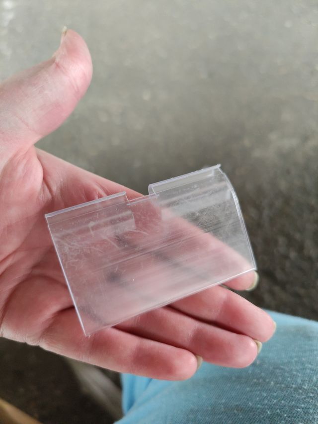 Etiquetas transparentes para tienda. 0,25 unidad.