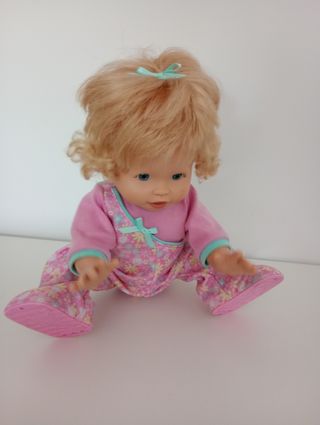 Muñeca Bebé interactiva